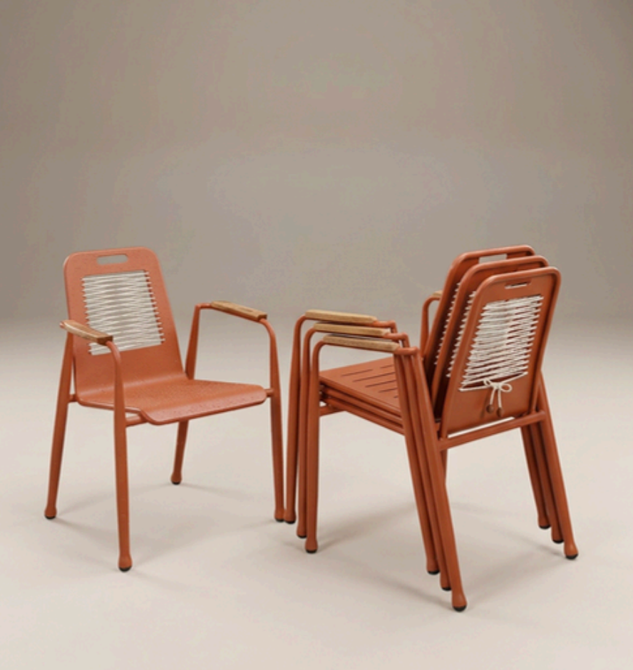 Phegda-Chair